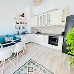 2br Vintage - Free Parking *