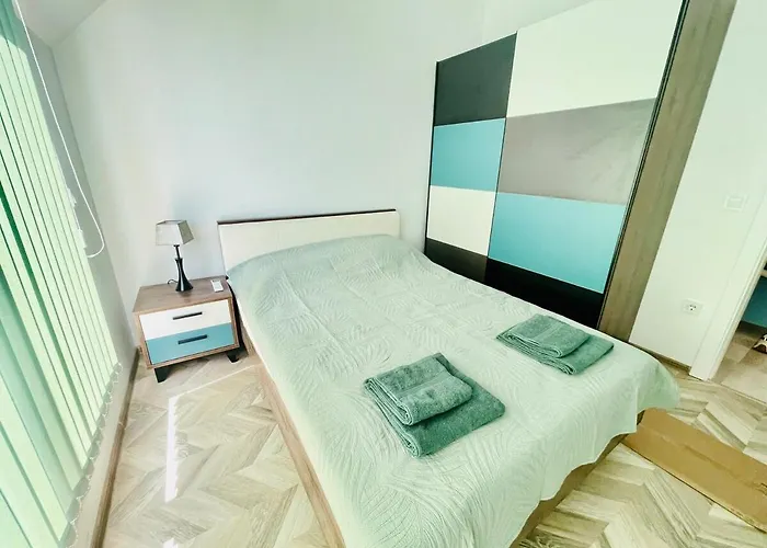 2br Vintage - Free Parking Apartment *